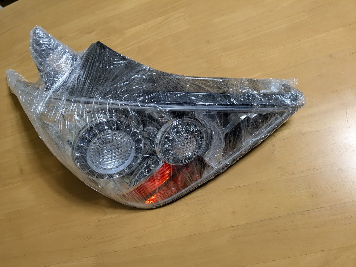 日産ティーダ前期用　クリアテール・LEDテール　左右セット_2