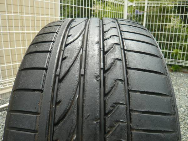 ブリジストンRE050A　 245/40R18 93W 　　１本_1