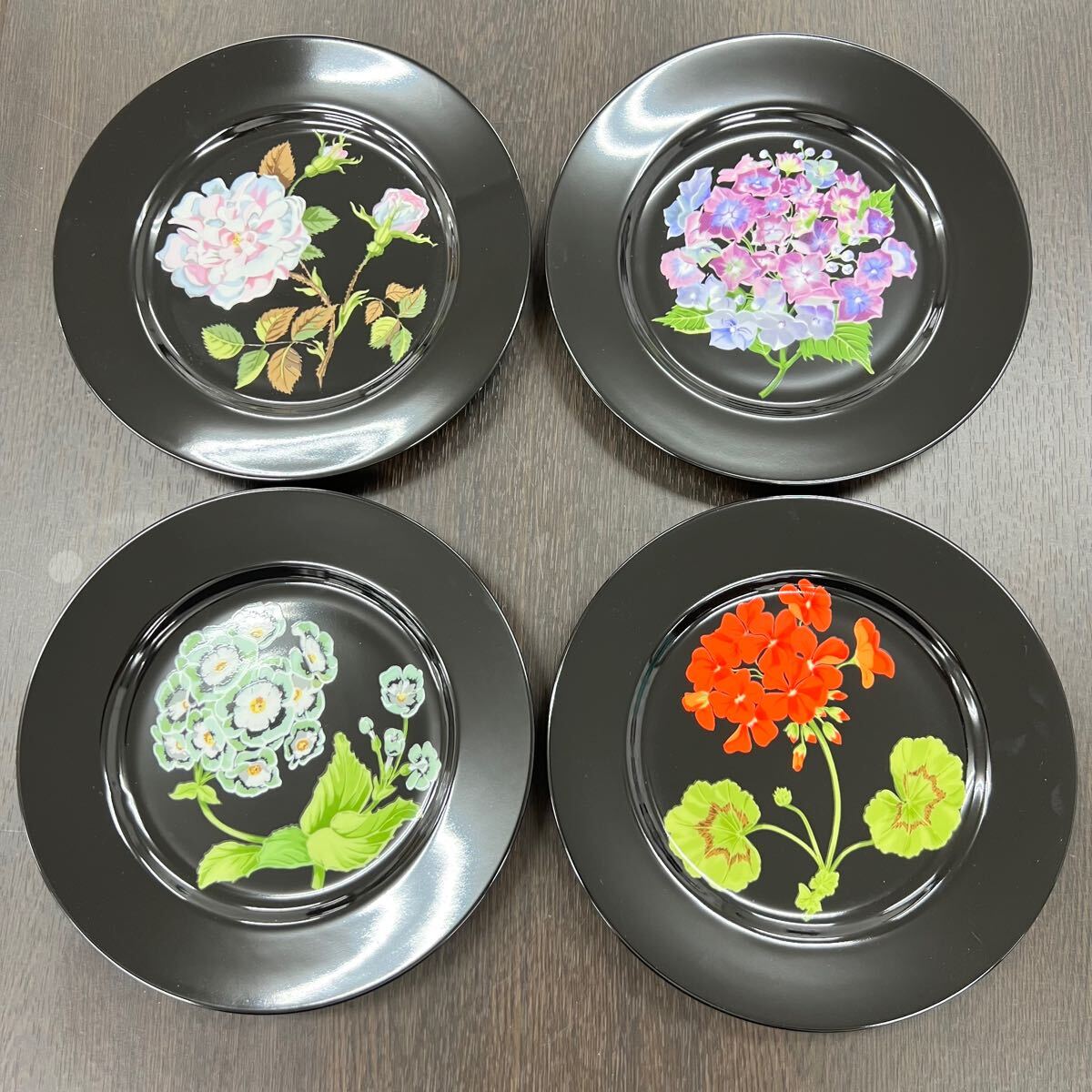 TIFFANY ティファニー Mrs. Delany's Flowers プレート 黒 食器 お皿