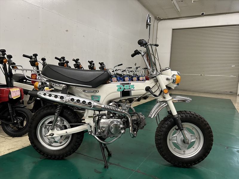JE6-0902-1-0195.HONDA DAX70 白リペイント 1971年式 ST70 ホンダ