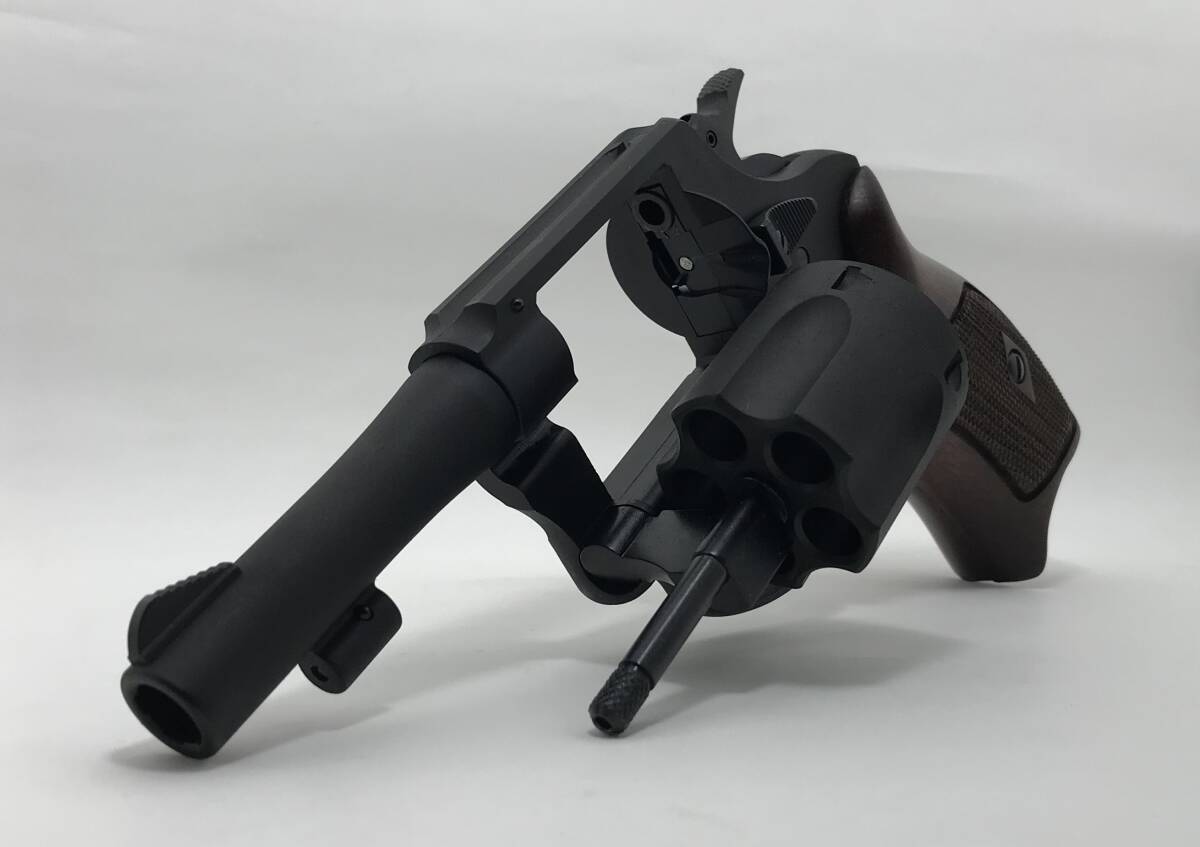 マルシン ポリスリボルバー 77ミリ銃身 木製グリップ仕様 ブラック