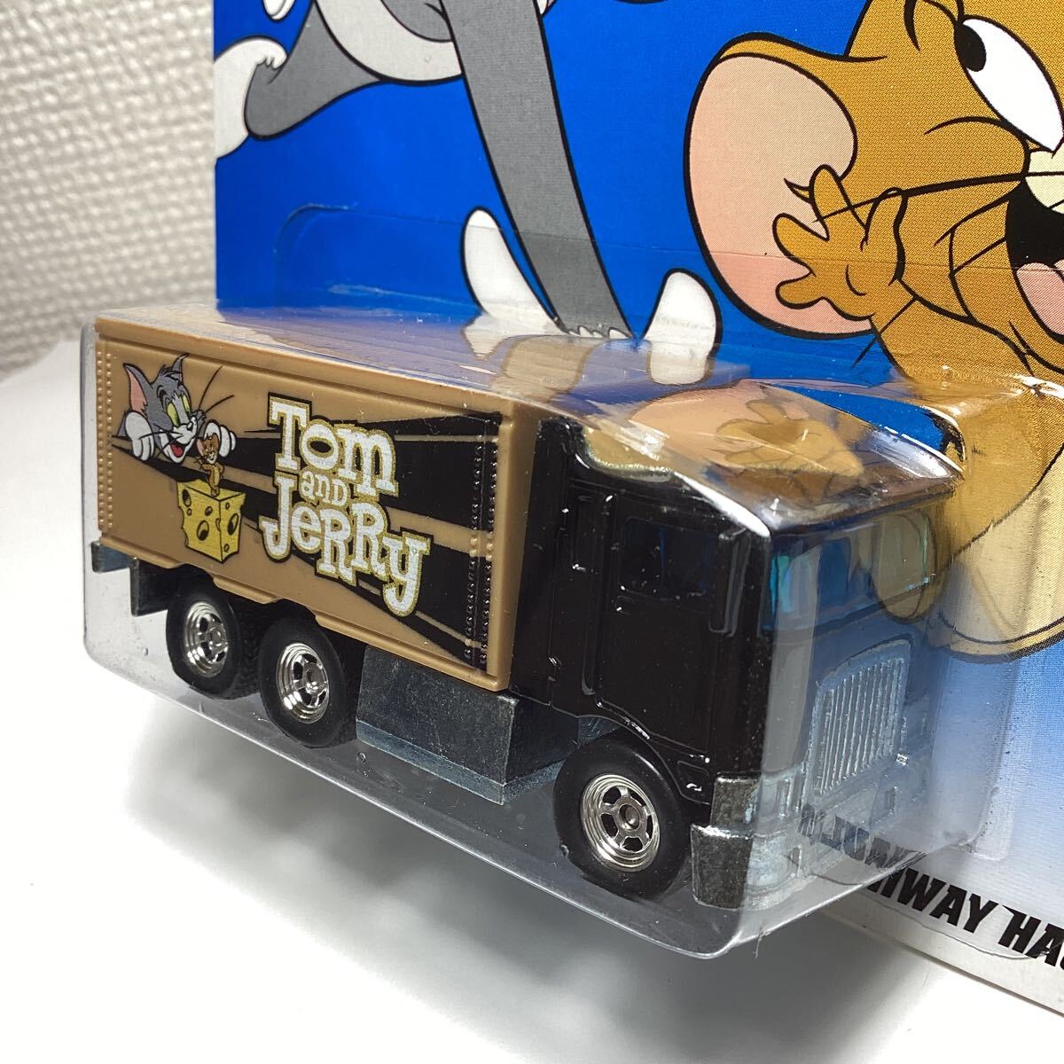 ☆ホットウィール☆ ハイウェイ ハウラー TOM AND JERRY トムと