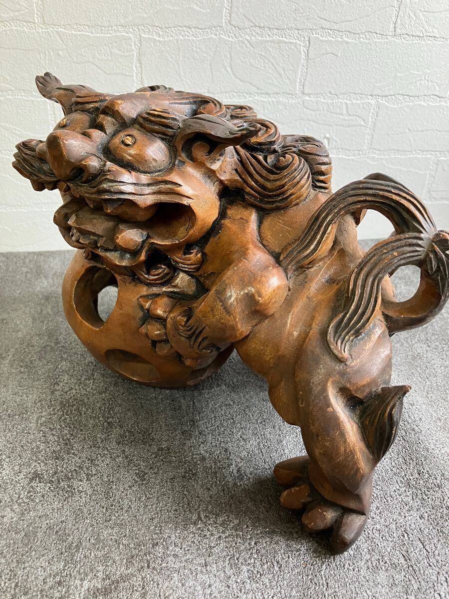木彫り 玉乗り 獅子 雄雌セット 玉 玉獅子 骨董 木製 シーサー 置物