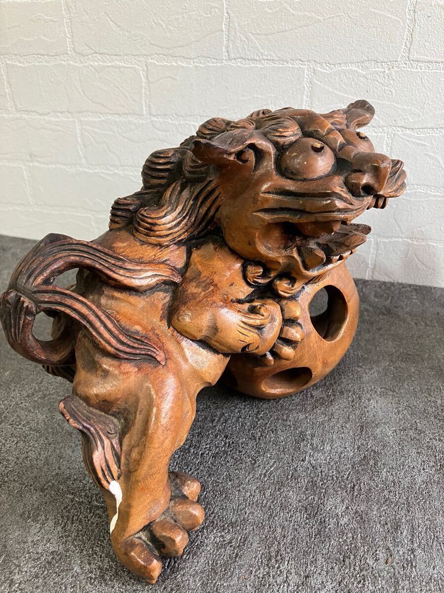 木彫り 玉乗り 獅子 雄雌セット 玉 玉獅子 骨董 木製 シーサー 置物