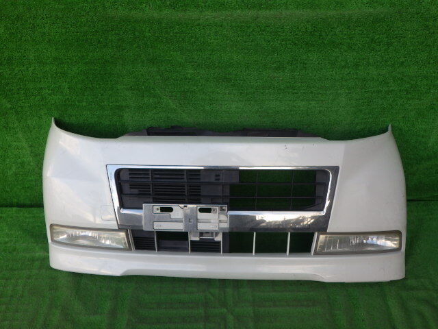 L375S L385S 前期 タントカスタム 純正フロントバンパー 白