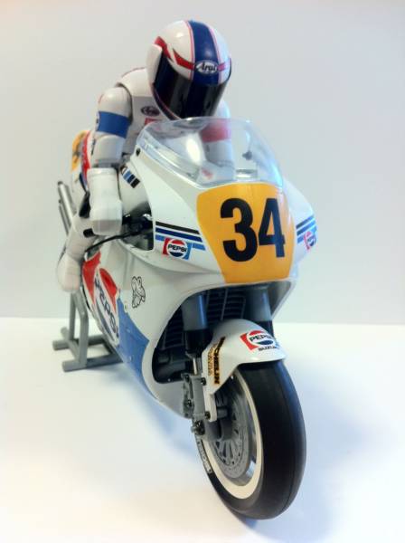 KYOSHO ハングオンレーサー RGVΓ PEPSI シュワンツ(ホビーラジコン