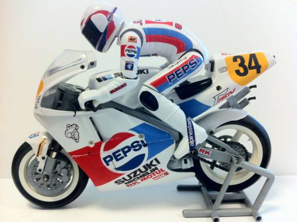 KYOSHO ハングオンレーサー RGVΓ PEPSI シュワンツ(ホビーラジコン