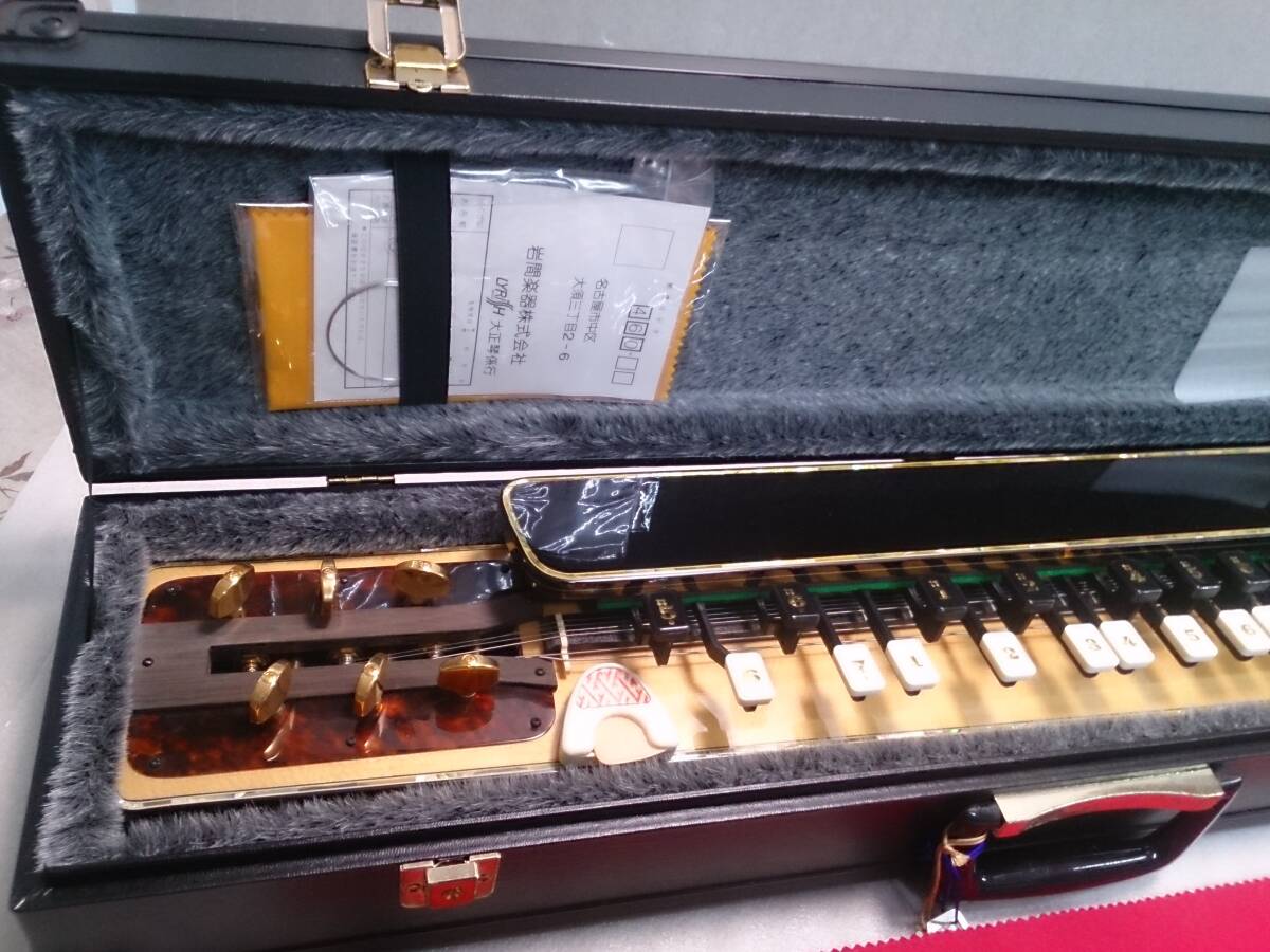 美品・大正琴・曙・螺鈿細工・岩間楽器・ライリッシュ・LYRISH・ハード