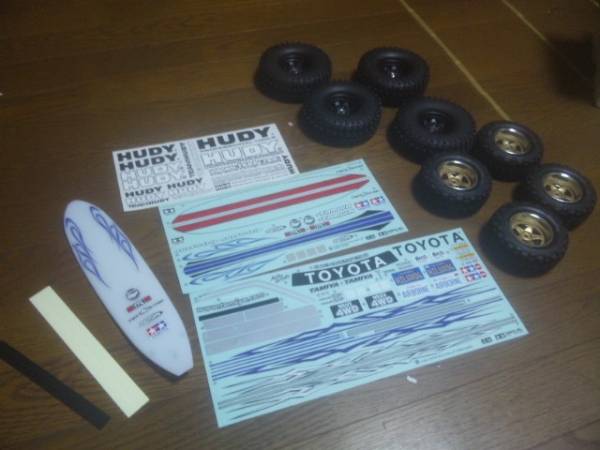 タミヤハイラックスハイリフト1/10ボディタイヤいろいろ_2