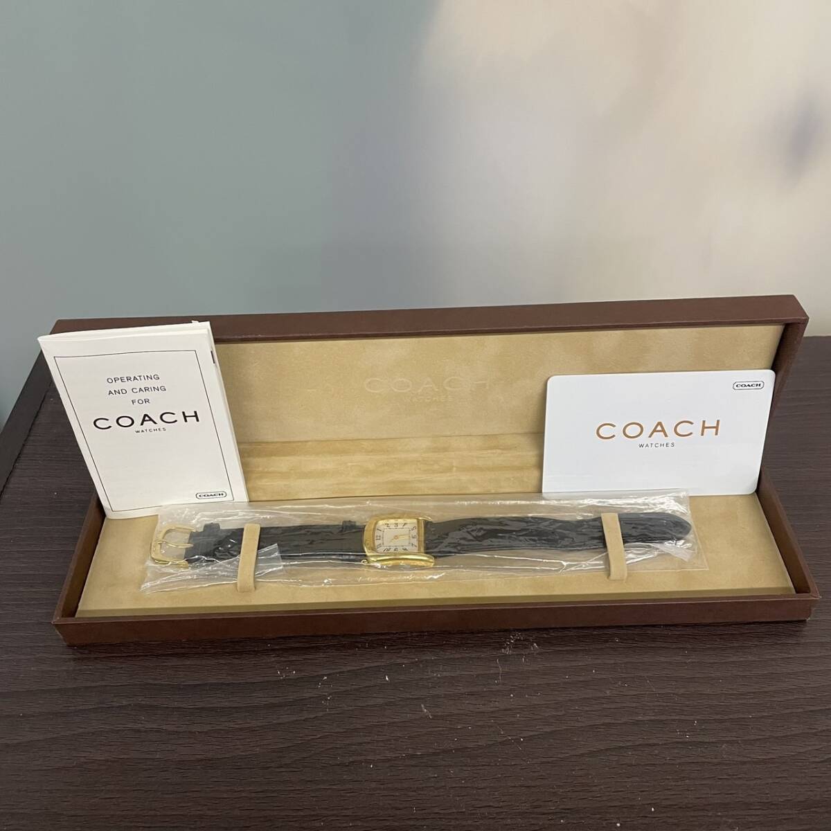コーチ QZ シルバー文字盤 coach レディース メンズ 腕時計 稼働良好 