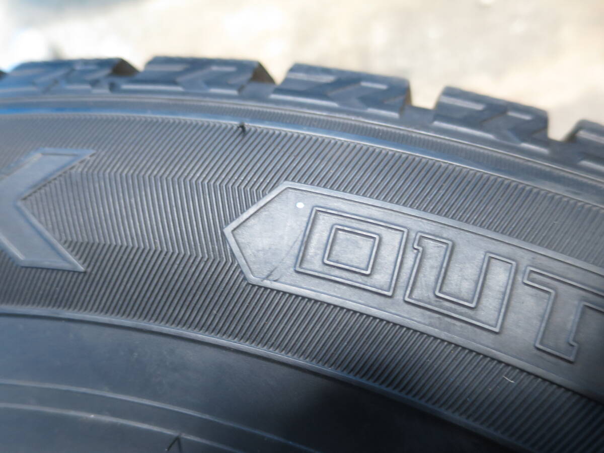 22年製バリ山 215/65R16 98Q ◆ダンロップ WINTER MAXX WM02◆ 4本 A2250 スタッドレス 215&frasl;65R16 WINTER MAXX - WM01◇ R520