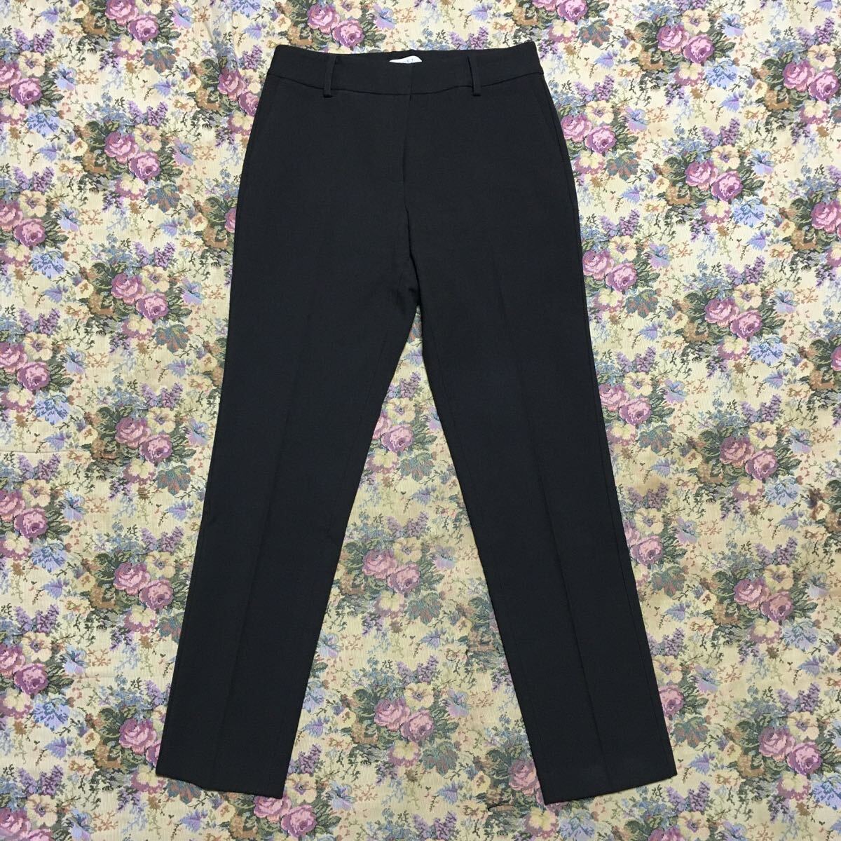 ほぼ新品＊雑誌掲載 PLST 上品 ブラッシュドバックスティックパンツ 黒