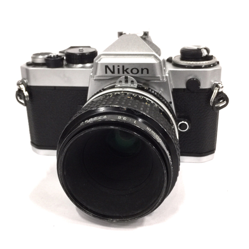 Nikon FE2 一眼レフカメラ 35-70mmレンズ付き ストロボおまけ 超 安い
