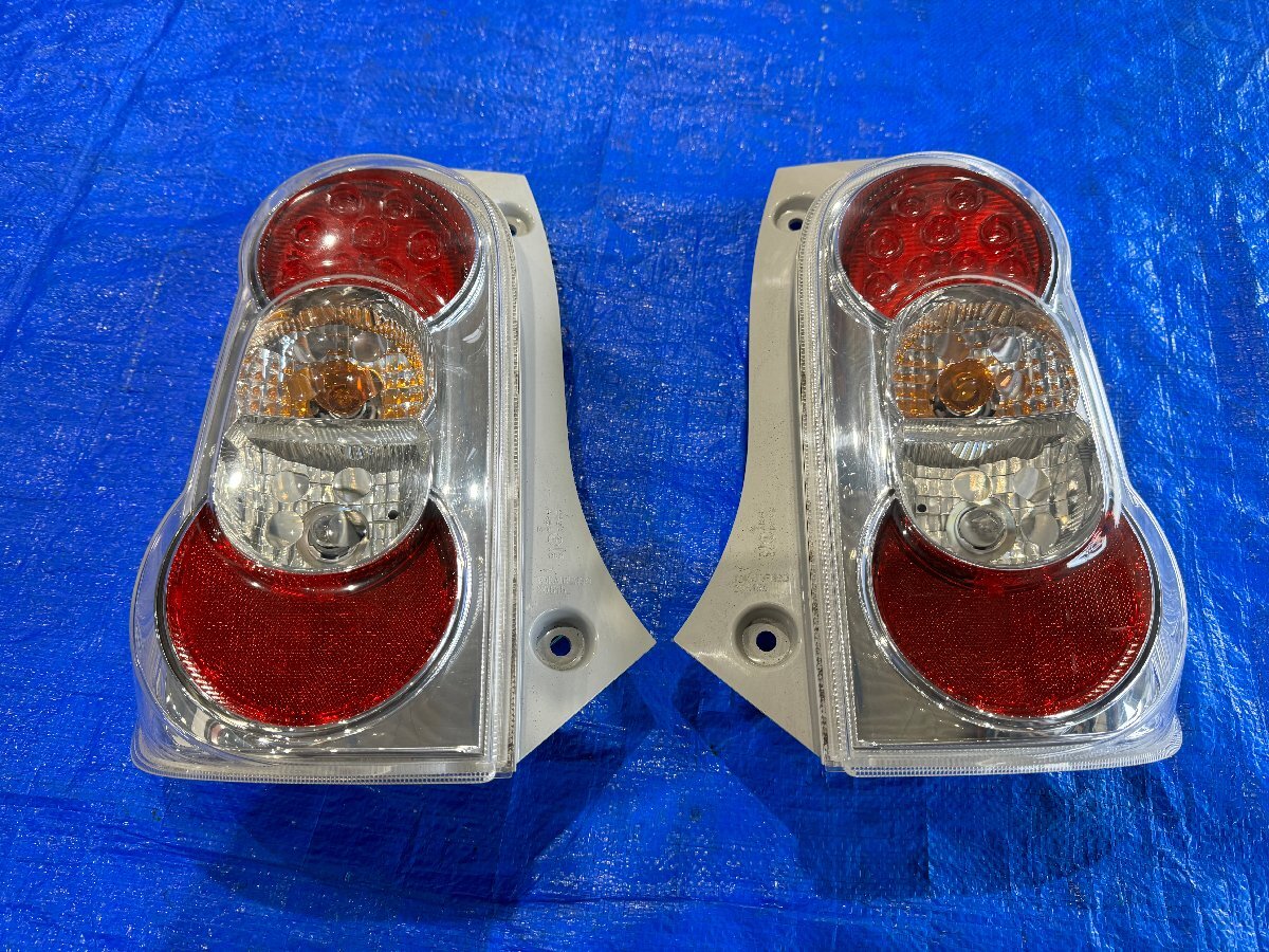 ダイハツ　ミラココア 後期　クリアー純正テールランプ 左右セット ダイハツ ミラココア L675S テールランプ左右 純正 後期 LED