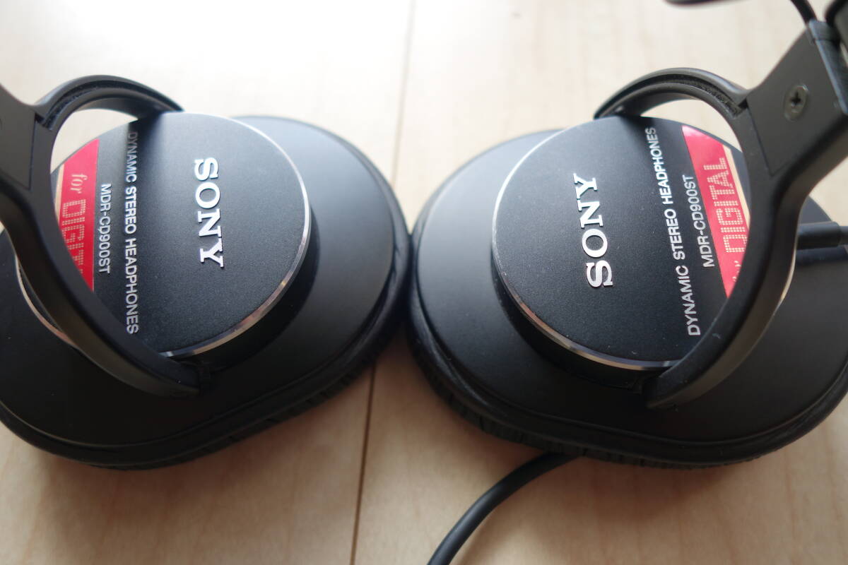 ソニー 【SONY】 密閉型スタジオモニターヘッドホン MDR-CD900ST 