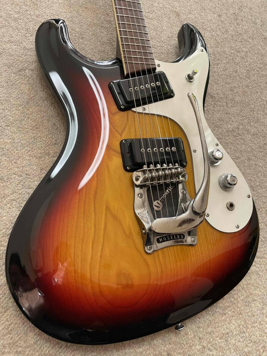 ■ Mosrite 国産黒雲製 モズライトスーパーカスタム65！演奏動画あり！ □美品！国産黒雲製 モズライトスーパーカスタム65！演奏動画あり！