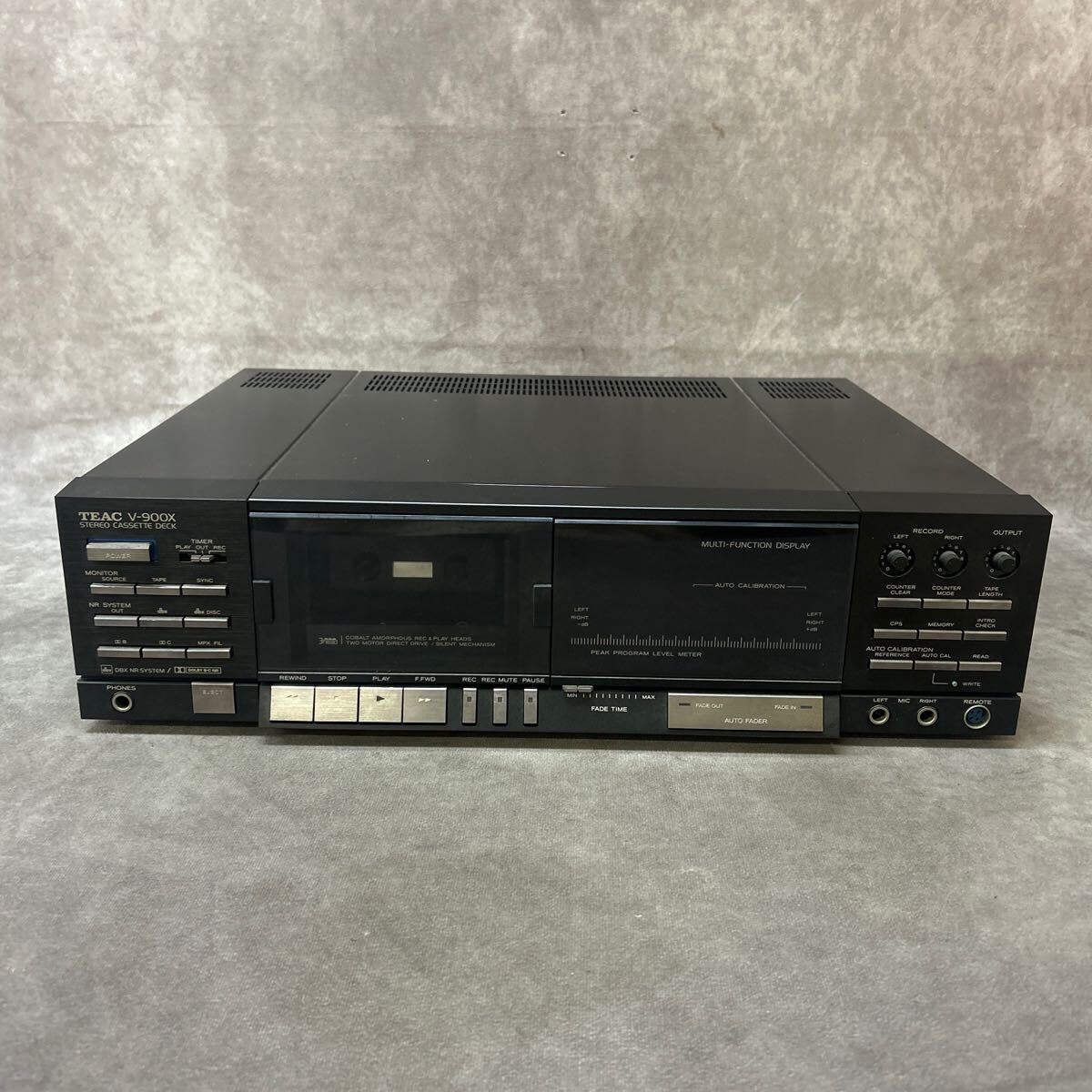 ジャンク品 TEAC V-900X ティアック カセットデッキ 通電可 A⁄9 TEAC V