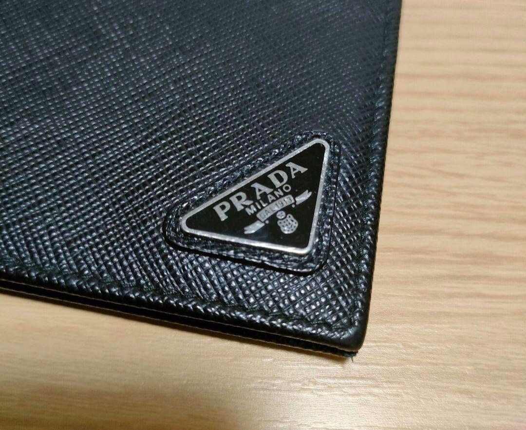 美品 PRADA プラダ サフィアーノ 三角プレート マネークリップ カード