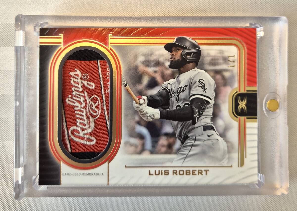 [1of1] MLBカード 2023 Topps Definitive Luis Robert Helmet Relic Game Used 1/1 ルイス・ロベルト White Sox_1