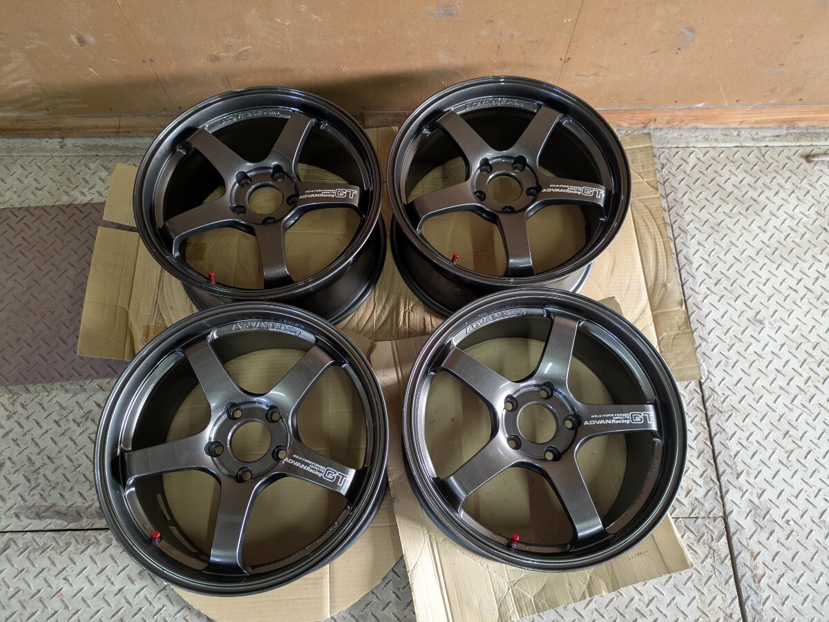 赤字超特価，驚きの破格値，HOT アドバンレーシング GT pcd120 5穴 9j+53 ハブ径73mm ホイール4本 YOKOHAMA advan GT 9J bmw fk8(5穴)｜売買されたオークション情報、yahooの商品情報をアーカイブ公開 - オークファン 5穴