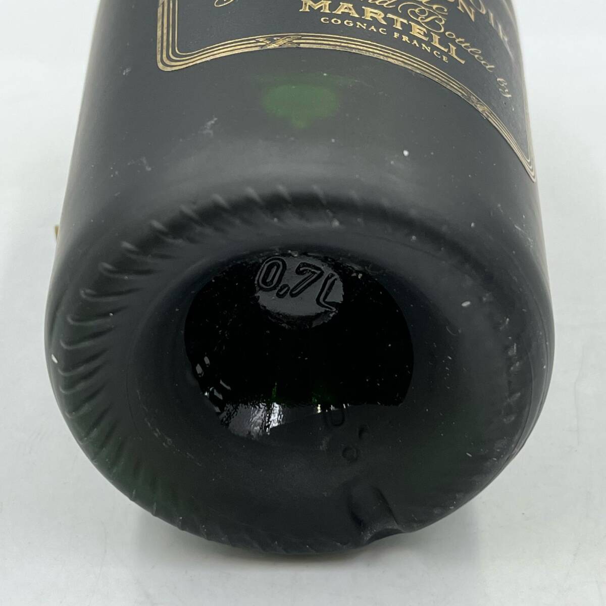 B1898★訳アリ! 未開栓 コルドン ノアー ナポレオン マーテル ブランデー 容量700ml アルコール40％ マーテル ナポレオン MARTELL CHIVAS alc.40% 1円スタート