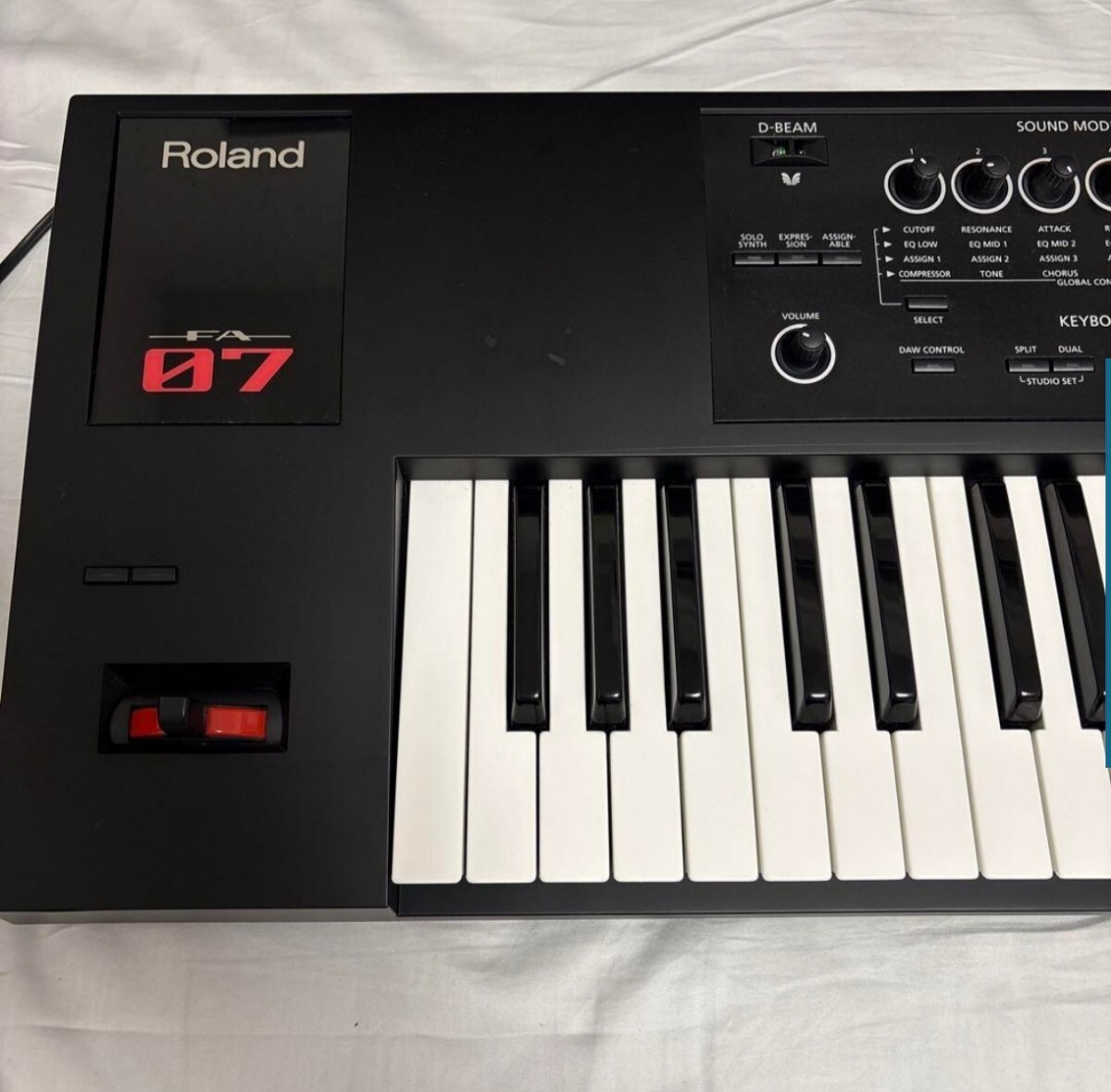 Roland Workstation - FA-07 Music | Keyboard Synthesizer 76-Note 