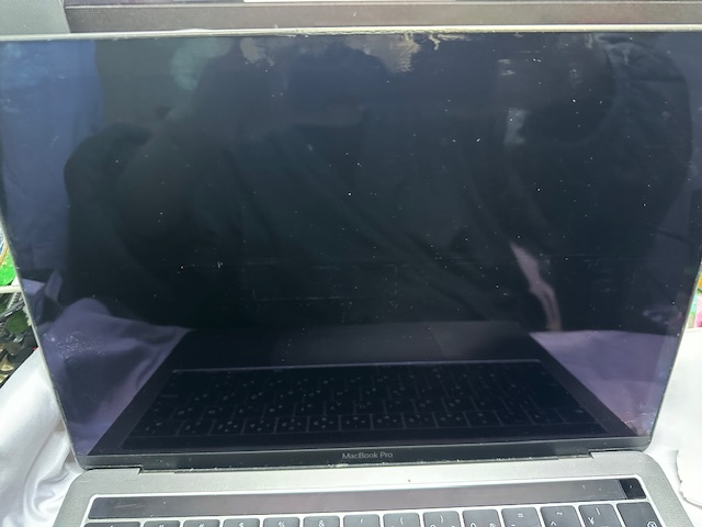 【ジャンク品】MacBook Pro 13インチ 2018（外箱あり） ジャンク品）MacBook Pro 13インチ 2018 （ジャンク）MacBookPro(2018