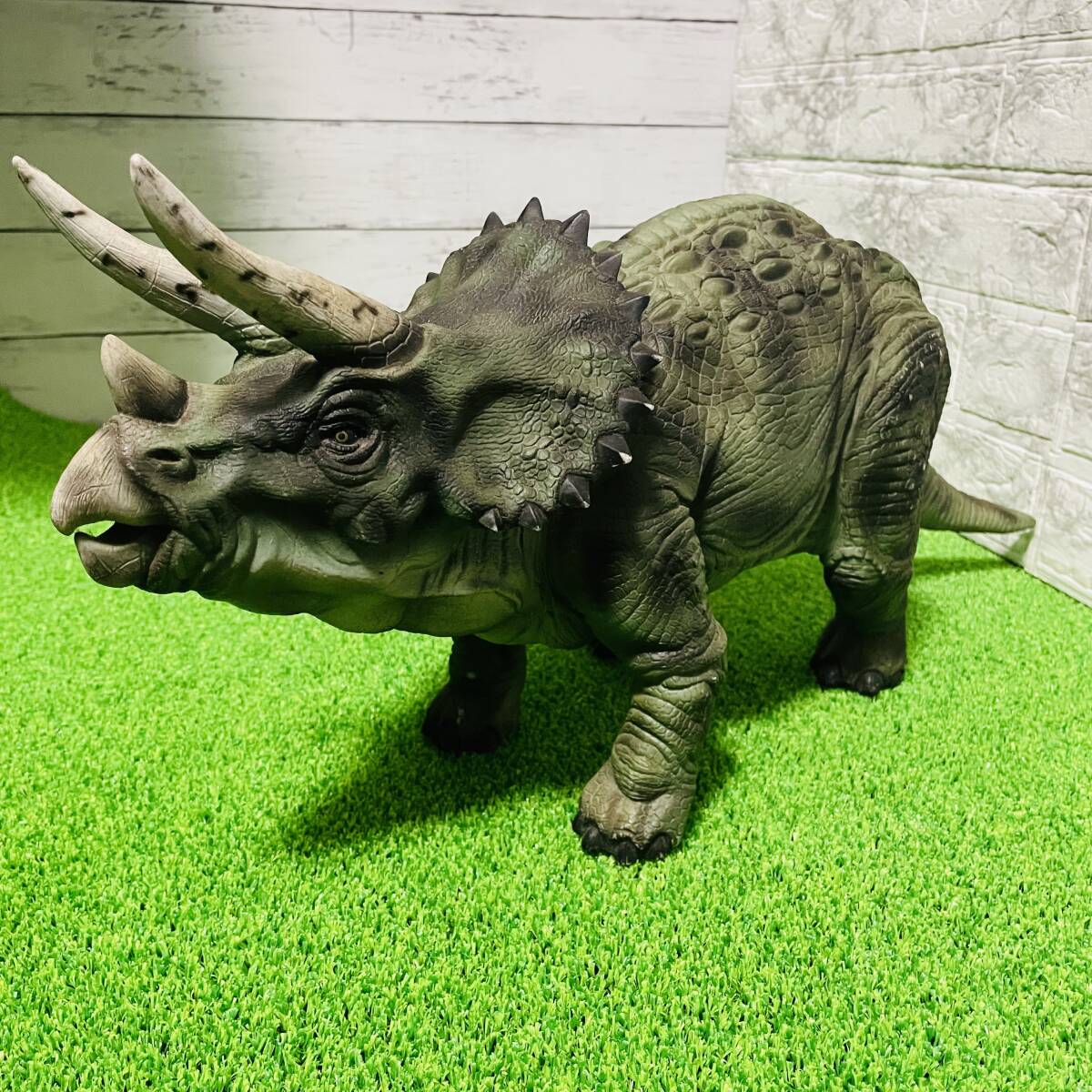 トリケラトプス ジュラシックワールド 恐竜フィギュア リアル 大きい
