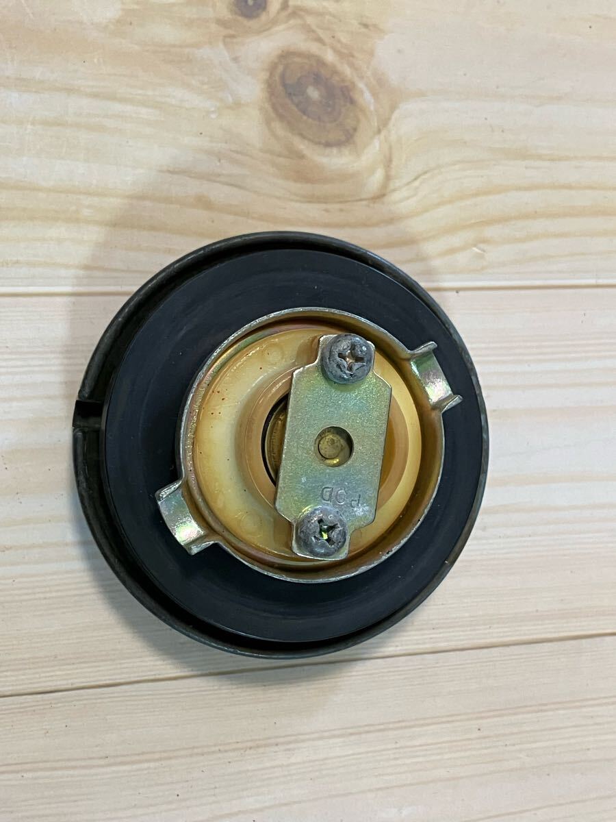 いすゞ　117クーペ　ガソリンキャップ　ジャンク_2