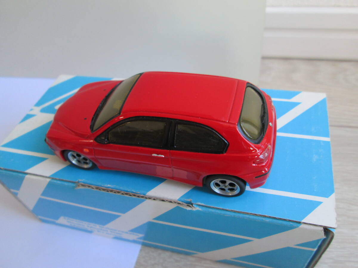 SCHUCO 27294 Scale 1/43 | ALFA ROMEO 147 GTA RED - Car Model Scale Zone | Diverse Car Models | A