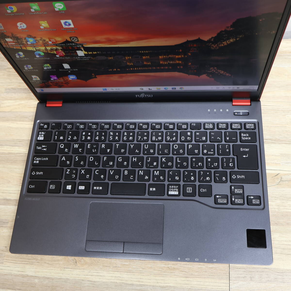☆超美品 SSD128GB☆FMV LIFEBOOK C0700B Webカメラ Bluetooth 高 