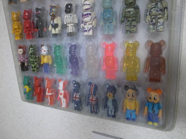 限定　ベアブリック　４５体　ケースセット出品　おまけ付き_3