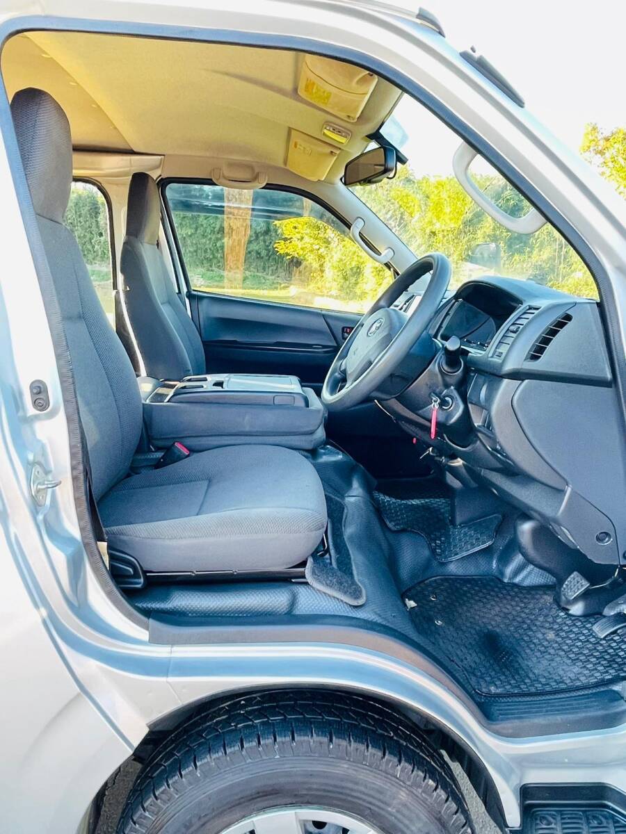 トヨタ　TOYOTA　ハイエース　HIACE　車検有　書類あり　バン　車_7