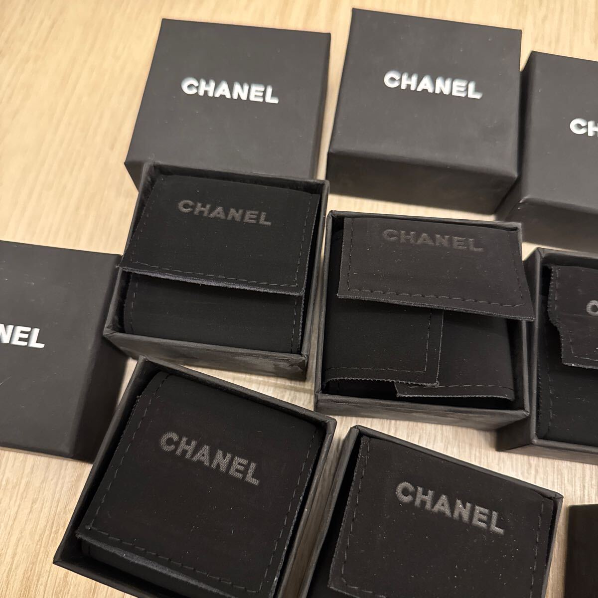 CHANEL ショッパー 空箱 ピアス 大量 紙袋 箱 シャネル アクセサリー用