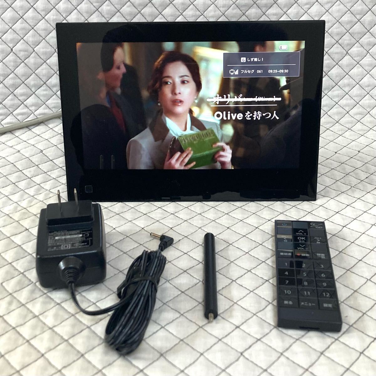 【圏外表示無】SoftBank PhotoVisionTV 202HW 地デジ防水テレビ 全画面化&圏外表示削除改造済 ワンセグ フルセグ 災害時 お風呂 車中泊用B2_1