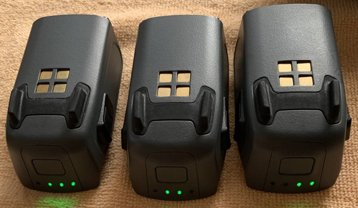 【バッテリー３個】DJI SPARK（ホワイト） ドローン動作中古品_10