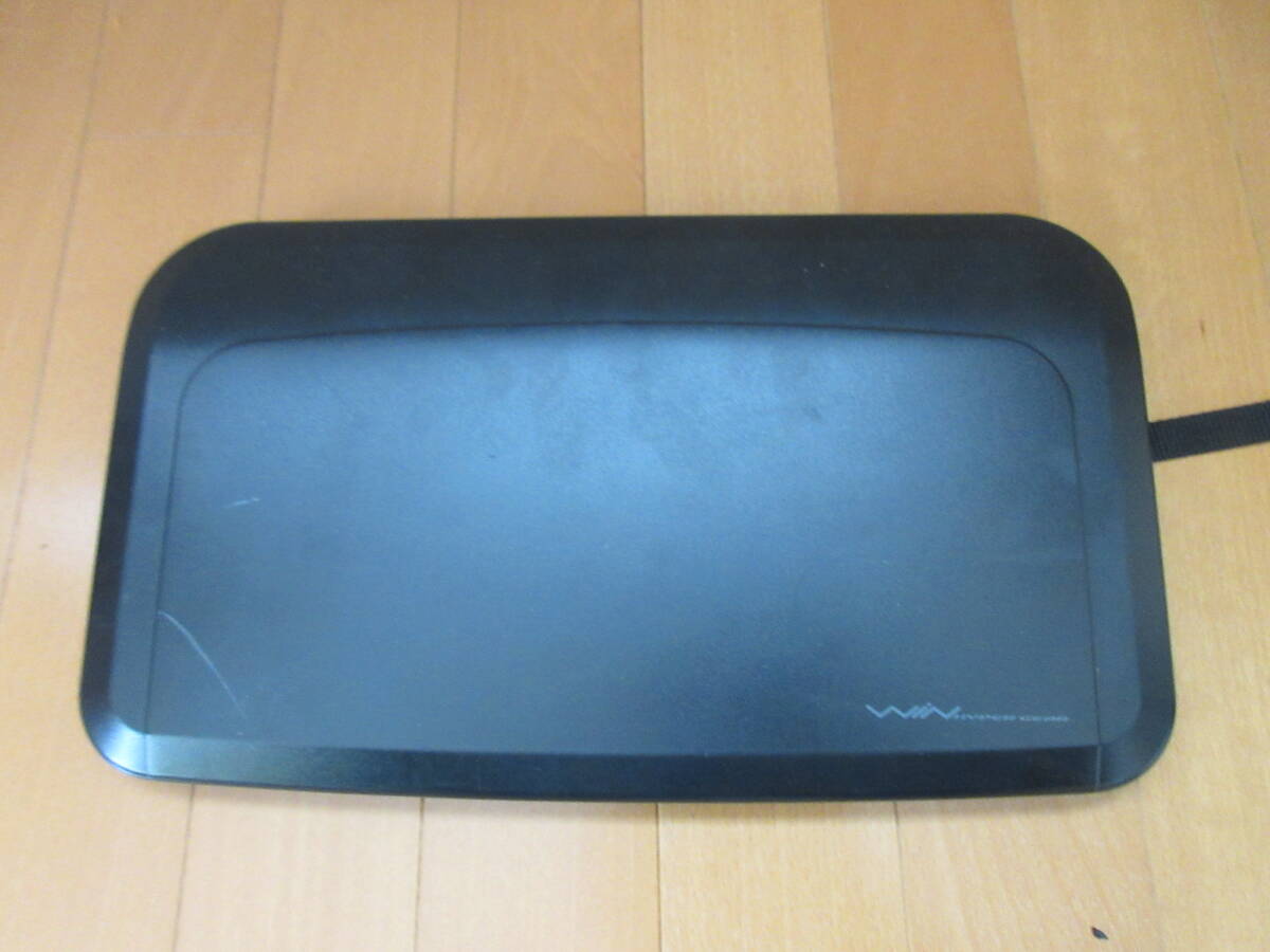 車　２列目テーブル、ドリンクホルダー(収納形)_1