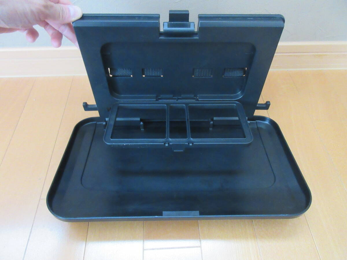 車　２列目テーブル、ドリンクホルダー(収納形)_6