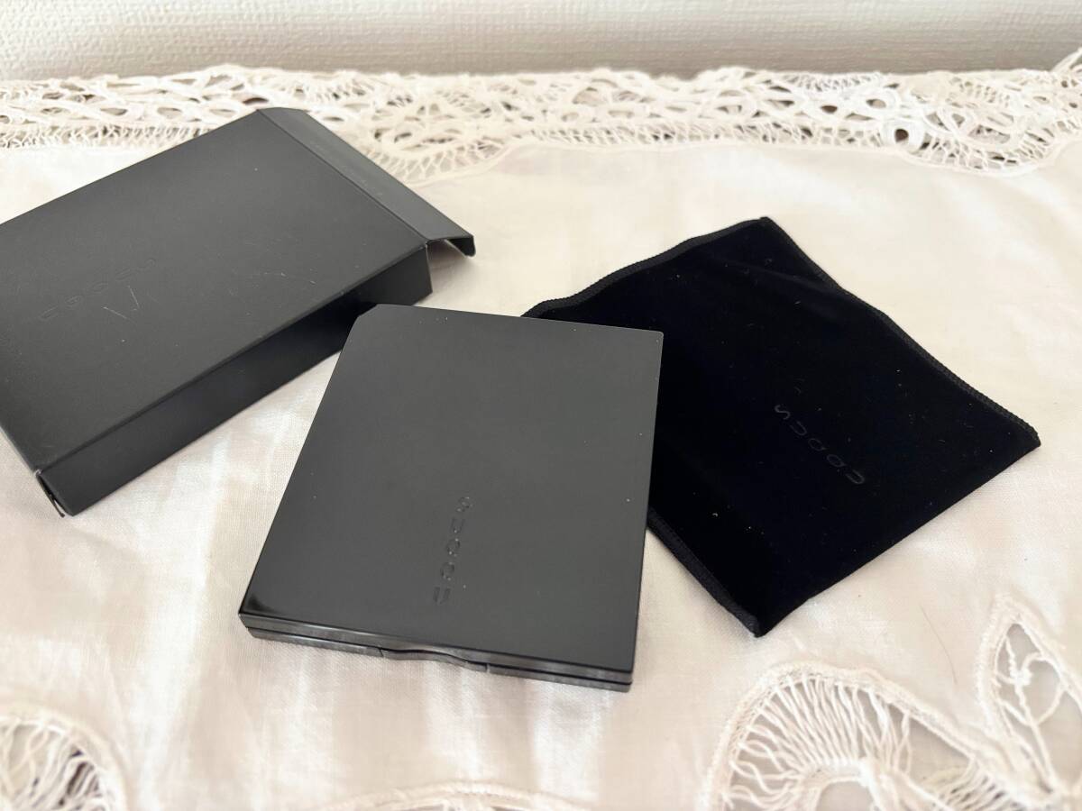 SUQQUスック　メイクアップコンパクトB_2