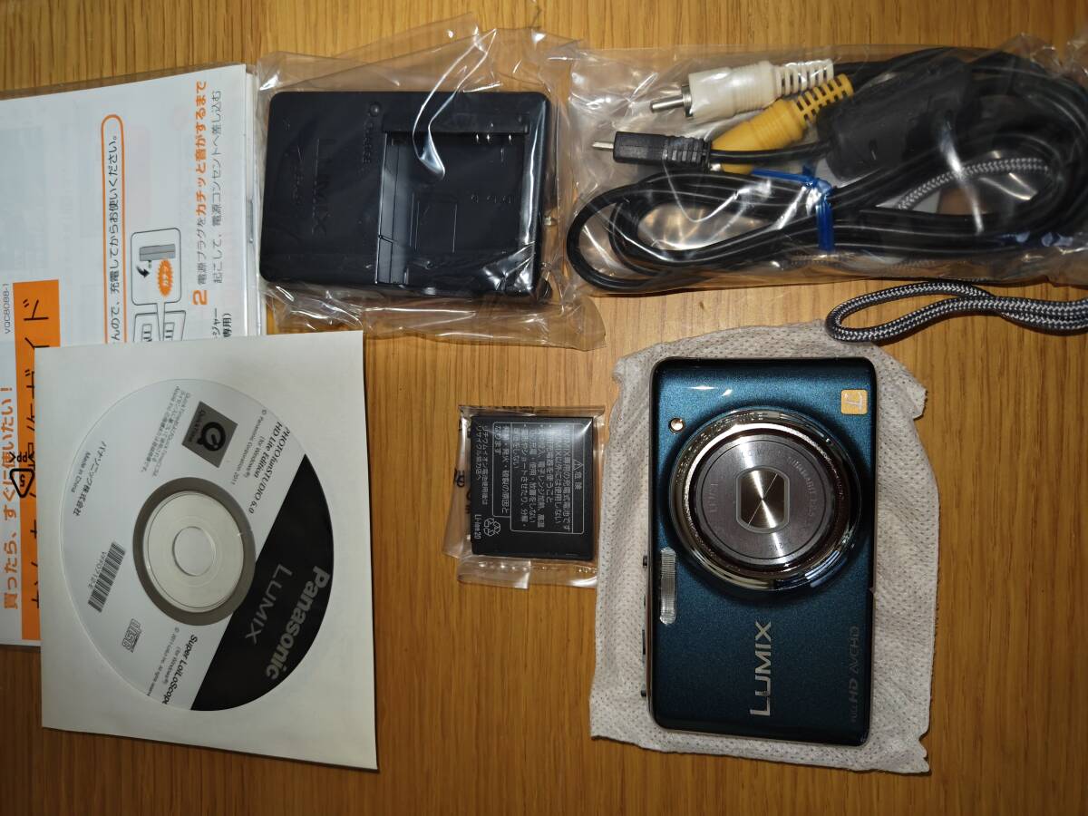 Panasonic　LUMIX　DMC-FX77　ブルー_1