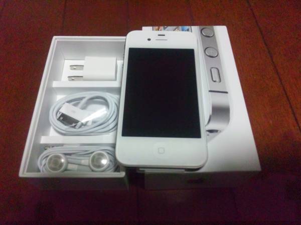 iphone 4s white 64GB　新品未使用_1