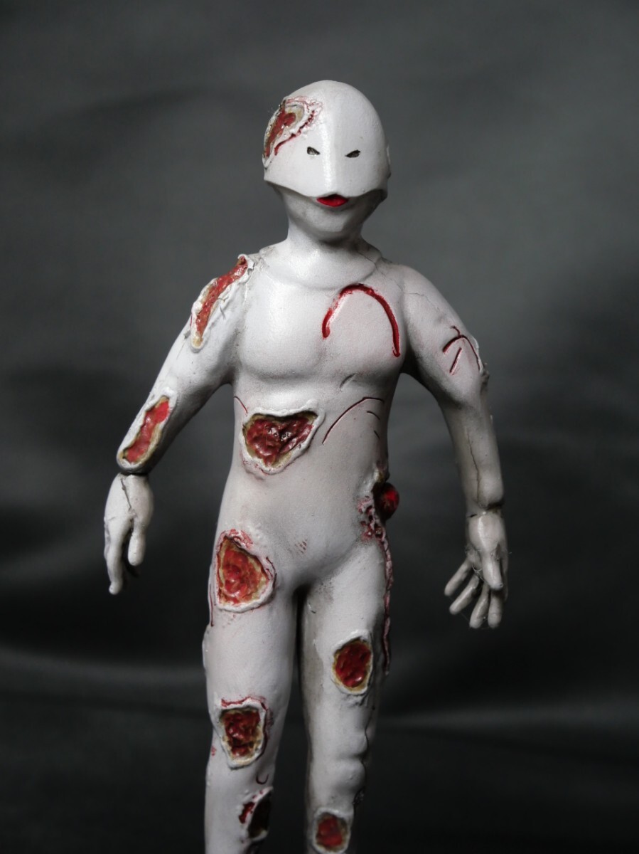 ウルトラセブン スペル星人(ブラトサガー星人ver) 約13センチ 塗装済み