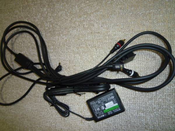 PSP-3000本体(バイブラントブルー)とソフト12本他_3