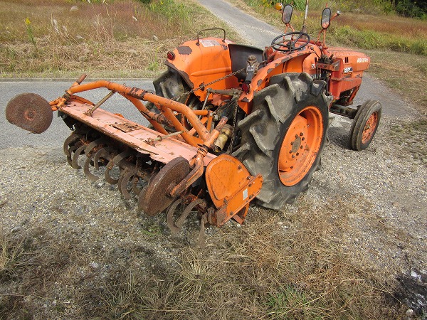 クボタ　トラクター L3001DT クボタ | トラクター | L3001DT | SUN SELECT JAPAN CO., LTD | FARM