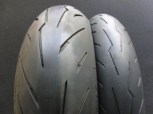 【送料無料★ ※沖縄・離島を除く】中古前後セット!ピレリ◎ロッソⅣ. 120/70ZR17. 180/5