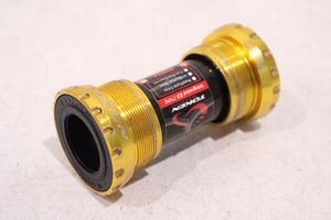 ☆TOKEN トーケン 24mm用 EX-TYPE BB ボトムブラケット ITA