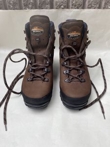 新品　未使用　Meindi 登山靴 GORE－TEX 革靴Paradiso.MFS 299710 キャラバン　メレル　