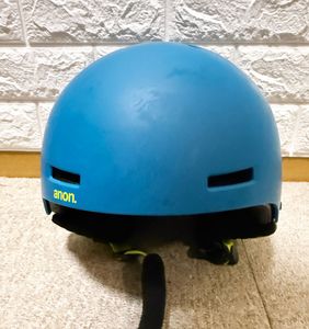 ★☆ スキー用ヘルメット　スノーボードほか、サイズXL　中古☆★