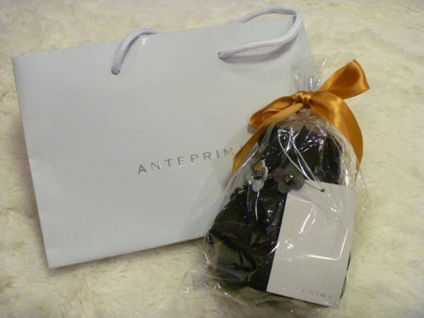 Anteprimaアンテプリマ くま型 キーホルダー付エコバッグ 黒 アンテプリマ 売買されたオークション情報 Yahooの商品情報をアーカイブ公開 オークファン Aucfan Com