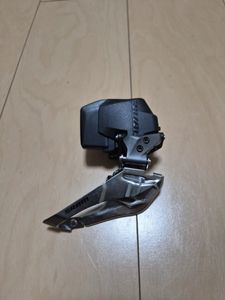SRAM RIVAL ETAP AXS フロントディレイラー